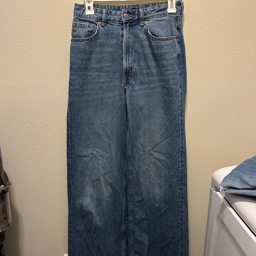 H&M Women’s Straight Blue Jeans